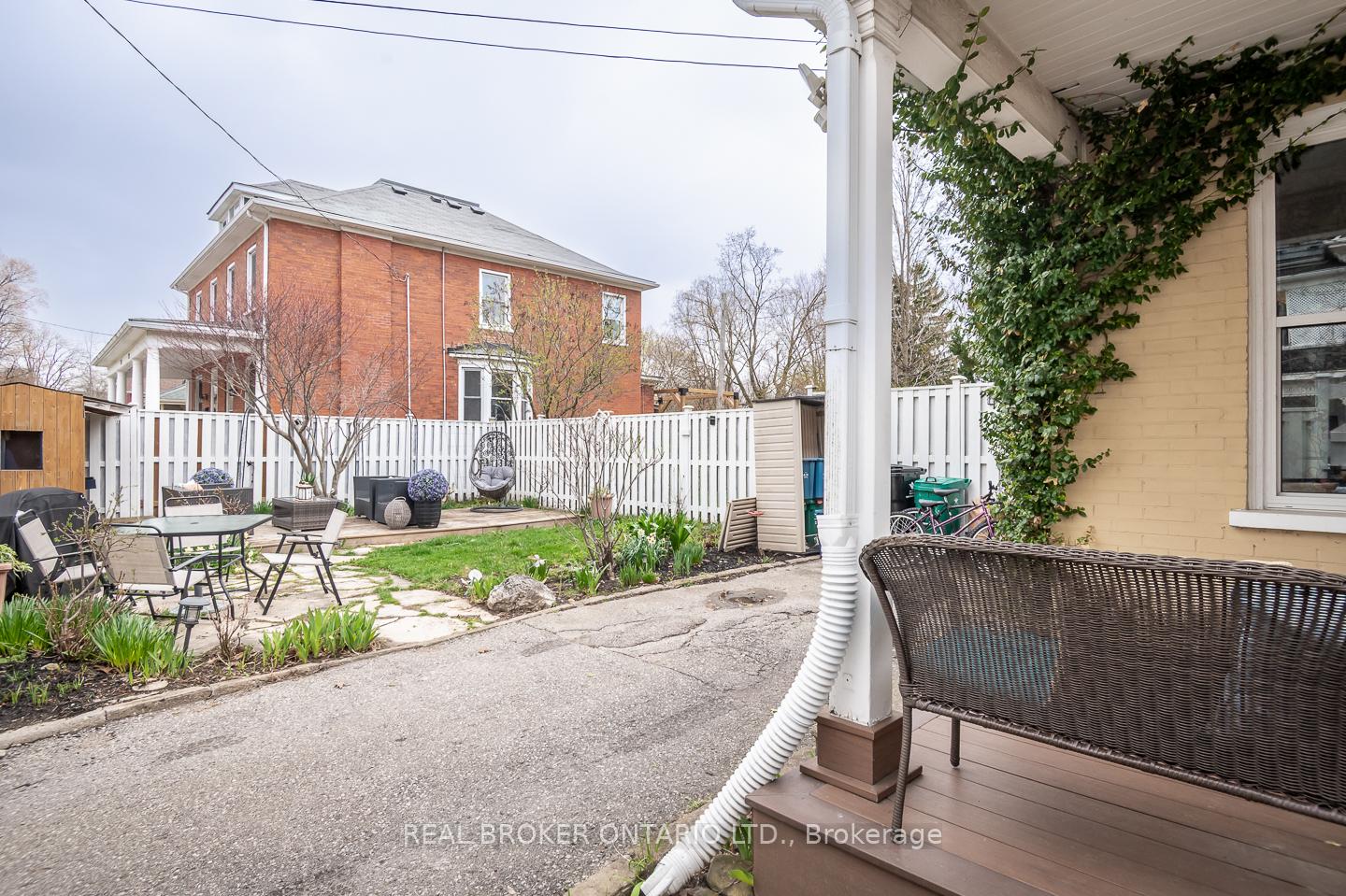 Photo 39 of 207 Waterloo Street N, Cambridge, Preston South — HOMEH