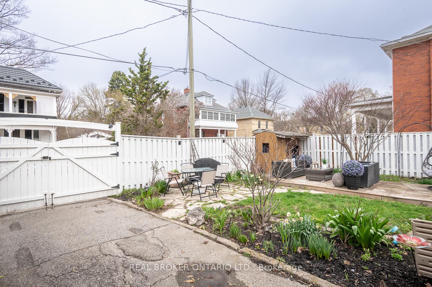 Photo 40 of 207 Waterloo Street N, Cambridge, Preston South — HOMEH