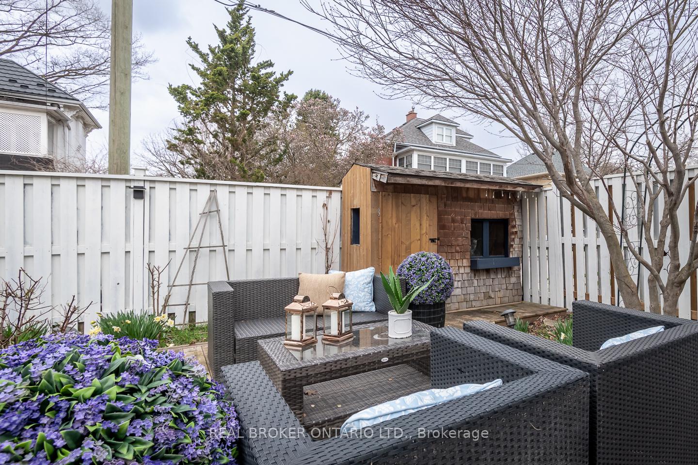 Photo 45 of 207 Waterloo Street N, Cambridge, Preston South — HOMEH