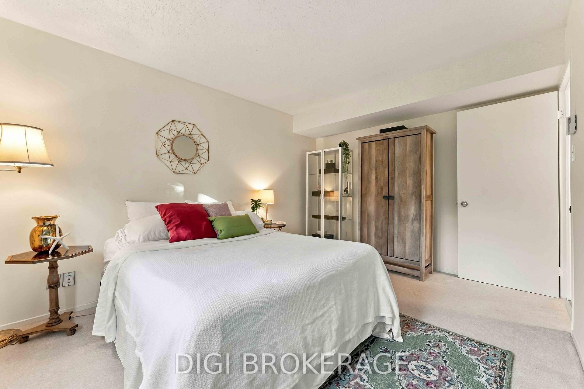Photo 39 of Unit 302, 318 Lorry Greenberg Drive, Ottawa, Hunt Club Park/Greenboro — HOMEH