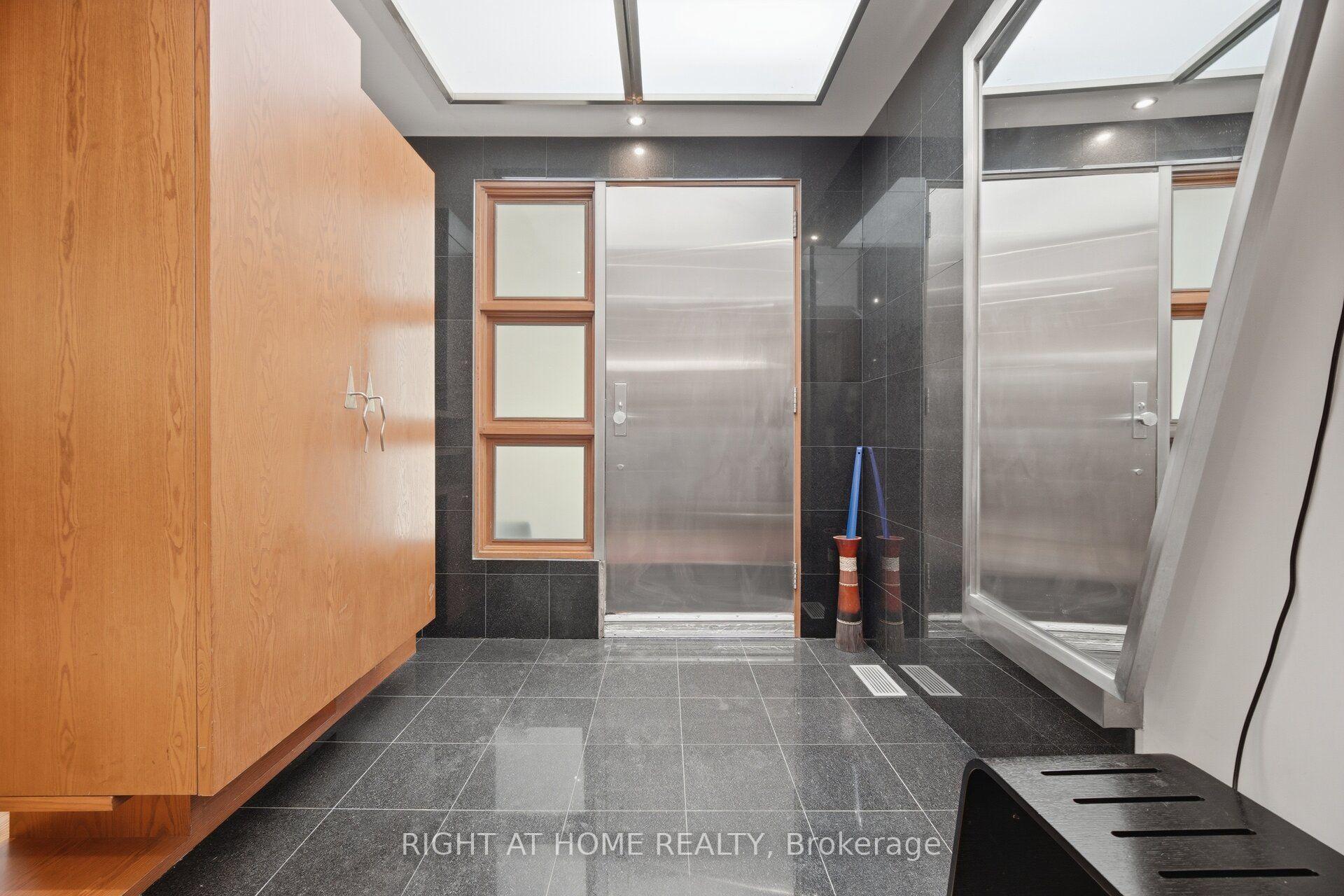 Photo 5 of 9 Saguenay Avenue E, Toronto, Bedford Park-Nortown — HOMEH