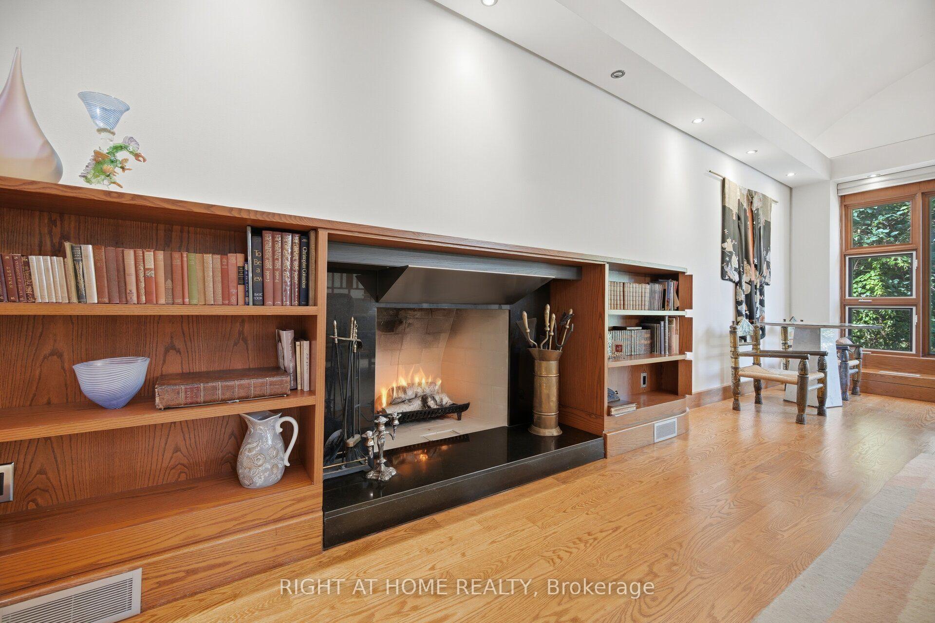 Photo 12 of 9 Saguenay Avenue E, Toronto, Bedford Park-Nortown — HOMEH