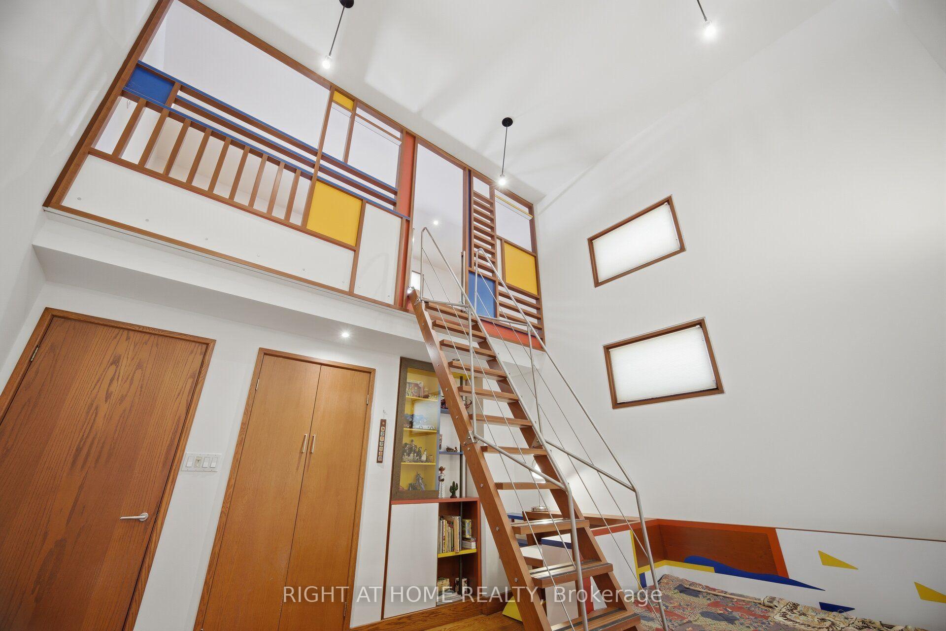 Photo 25 of 9 Saguenay Avenue E, Toronto, Bedford Park-Nortown — HOMEH