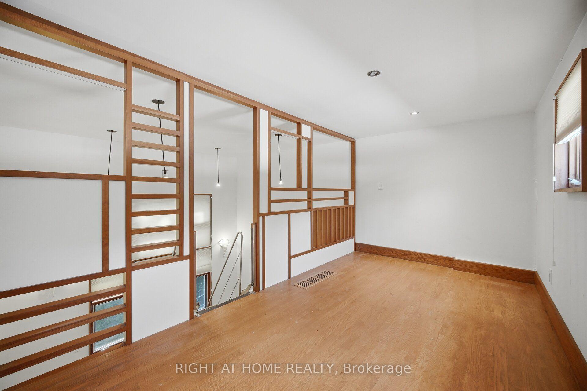 Photo 26 of 9 Saguenay Avenue E, Toronto, Bedford Park-Nortown — HOMEH