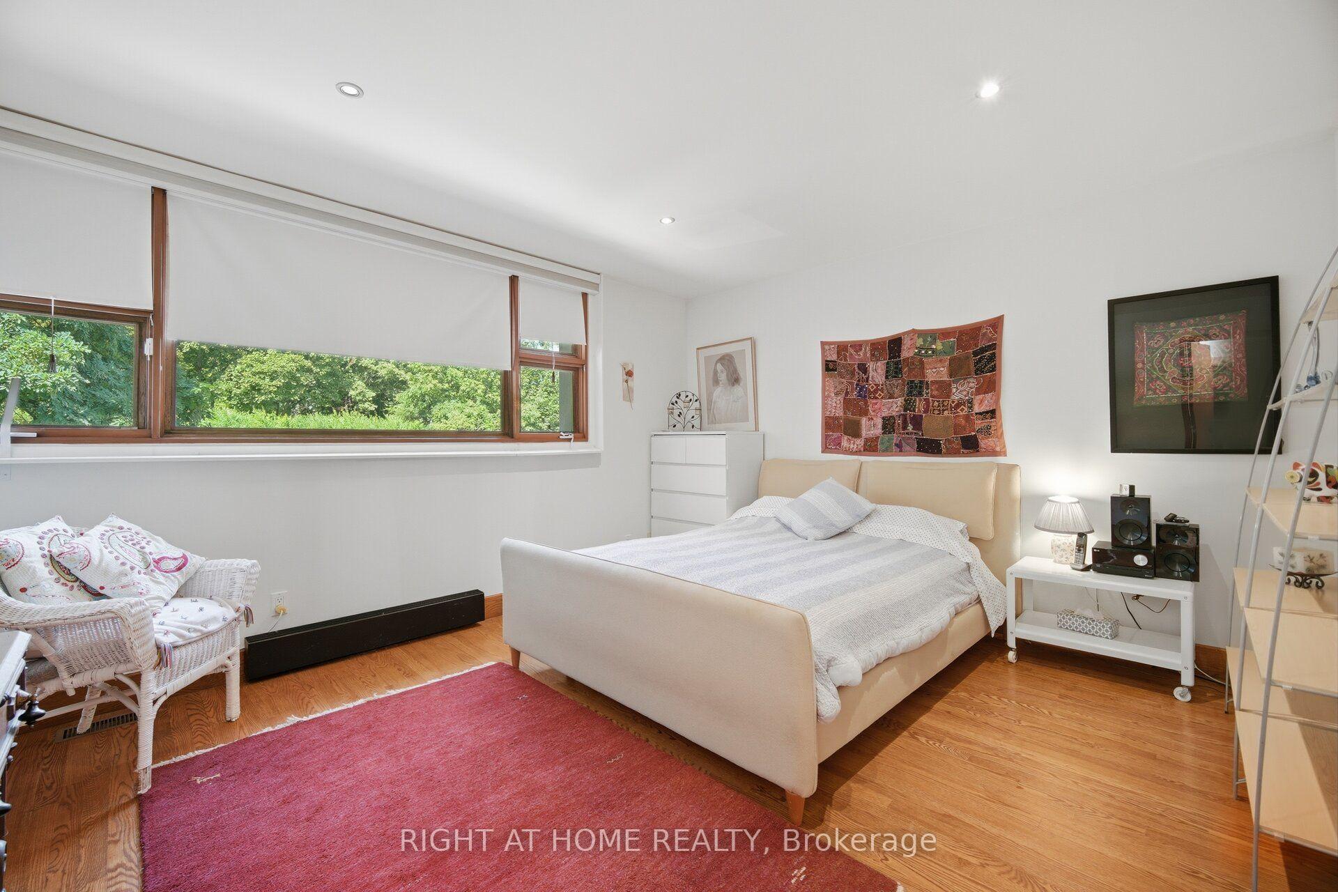 Photo 28 of 9 Saguenay Avenue E, Toronto, Bedford Park-Nortown — HOMEH