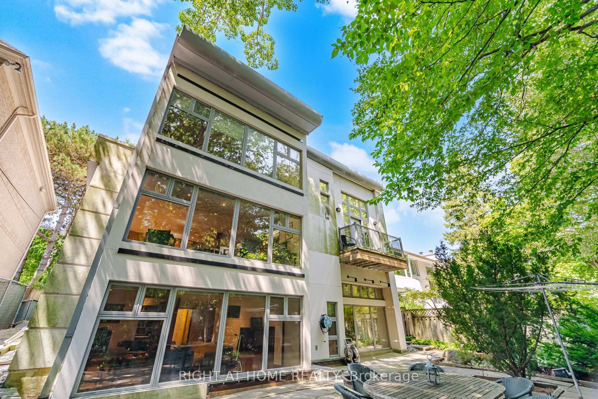 Photo 48 of 9 Saguenay Avenue E, Toronto, Bedford Park-Nortown — HOMEH