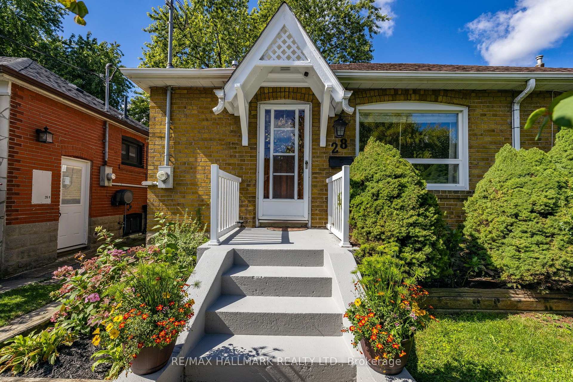 Photo 1 of 28 Thora Avenue, Scarborough, Oakridge — HOMEH