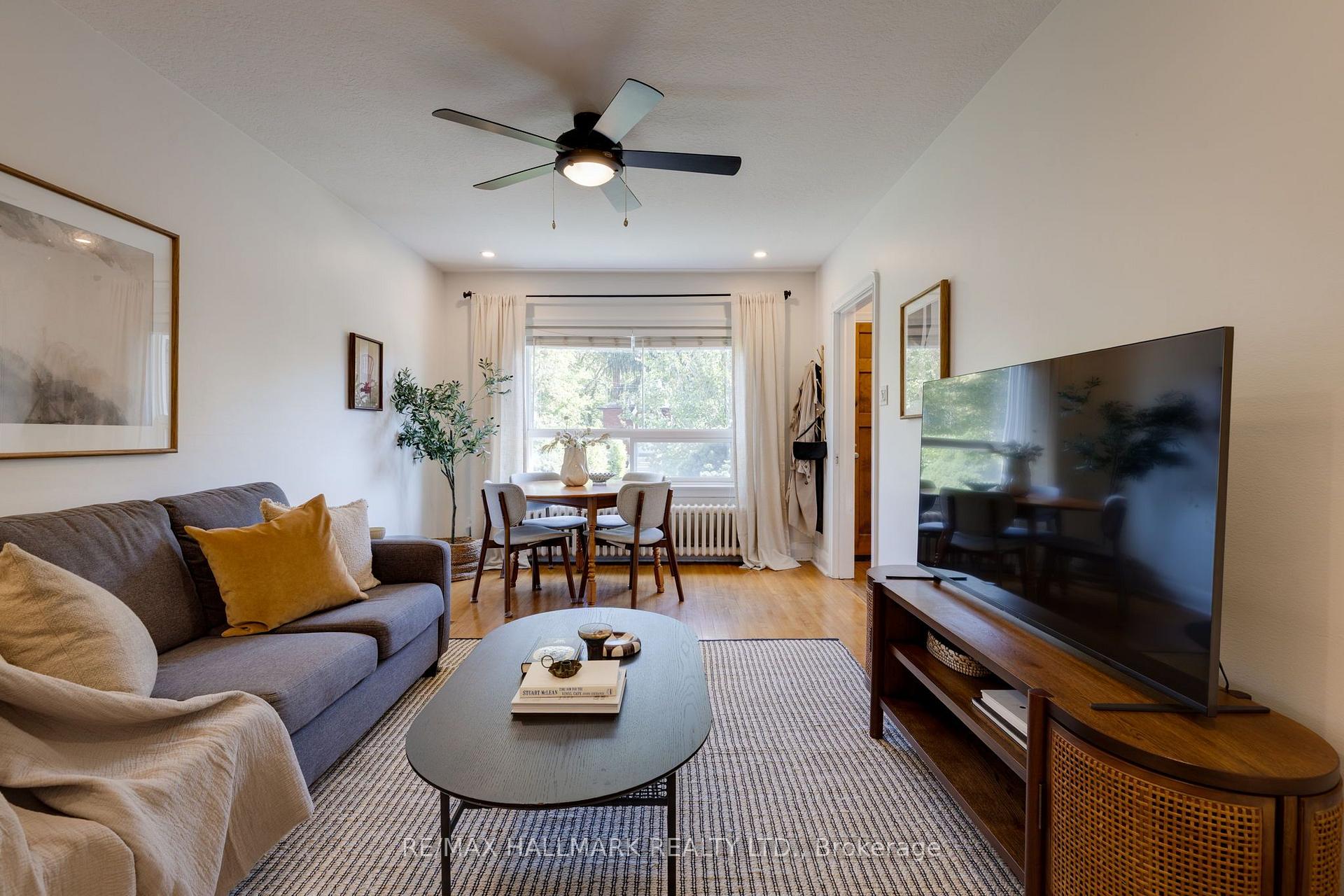Photo 4 of 28 Thora Avenue, Scarborough, Oakridge — HOMEH