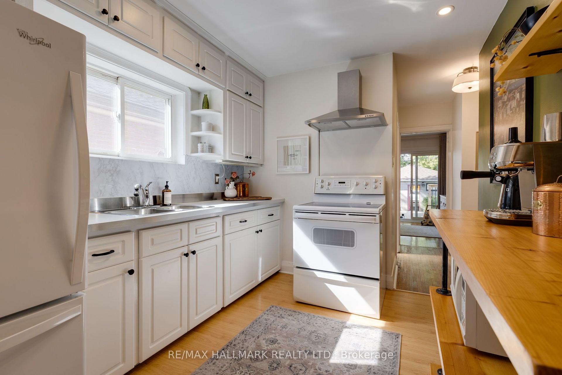 Photo 7 of 28 Thora Avenue, Scarborough, Oakridge — HOMEH