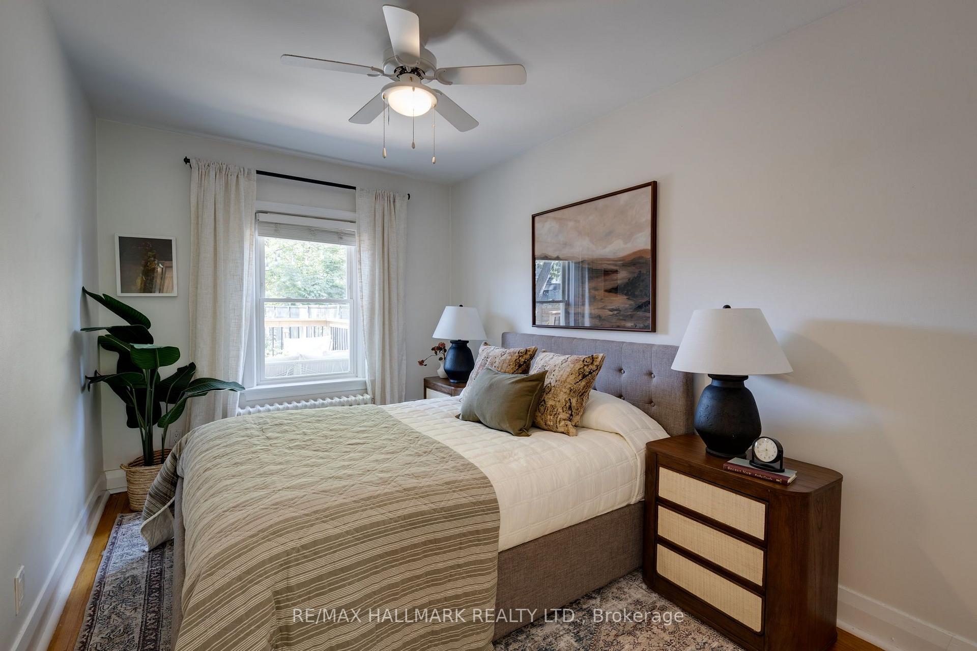 Photo 10 of 28 Thora Avenue, Scarborough, Oakridge — HOMEH