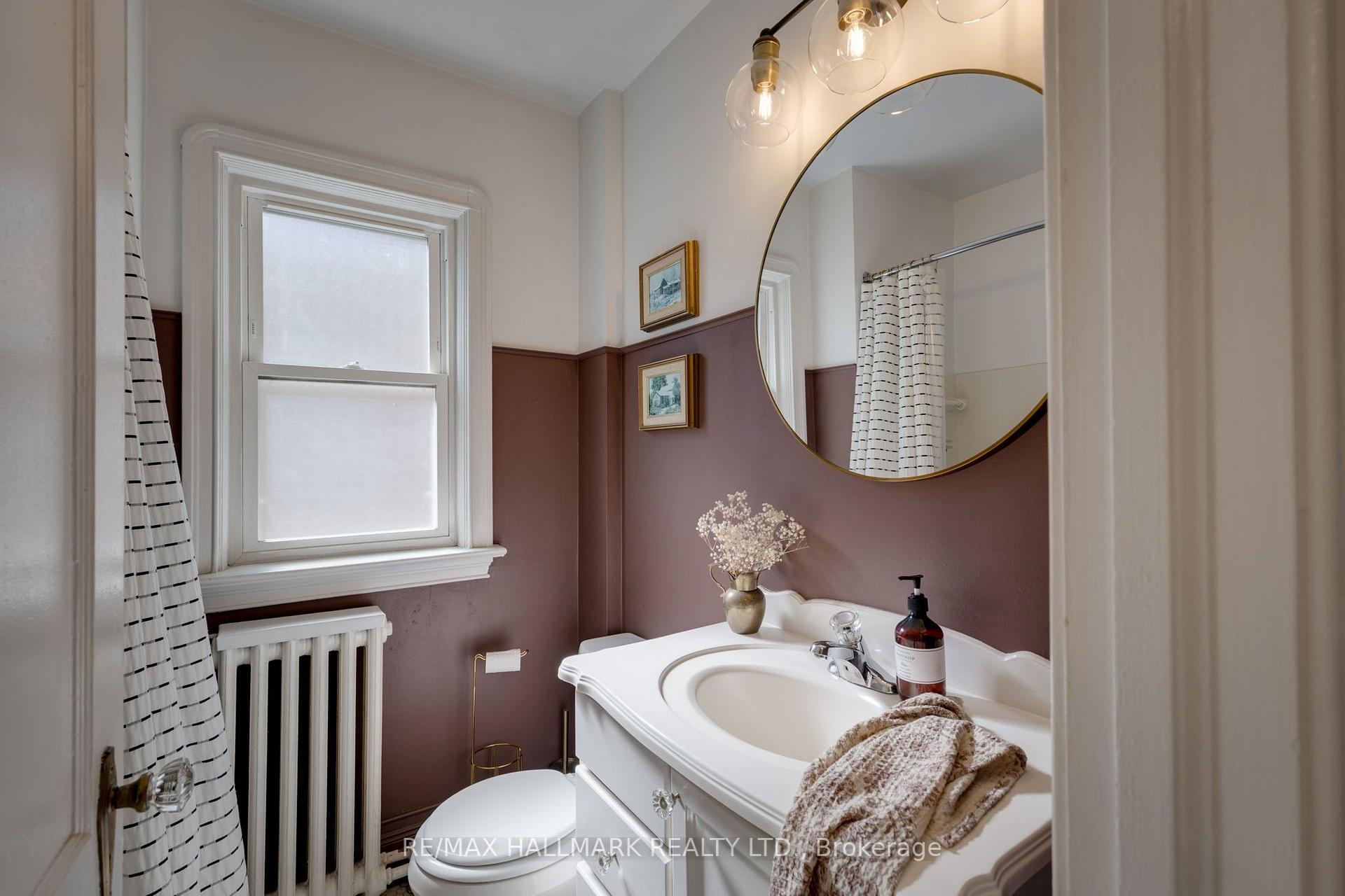 Photo 12 of 28 Thora Avenue, Scarborough, Oakridge — HOMEH