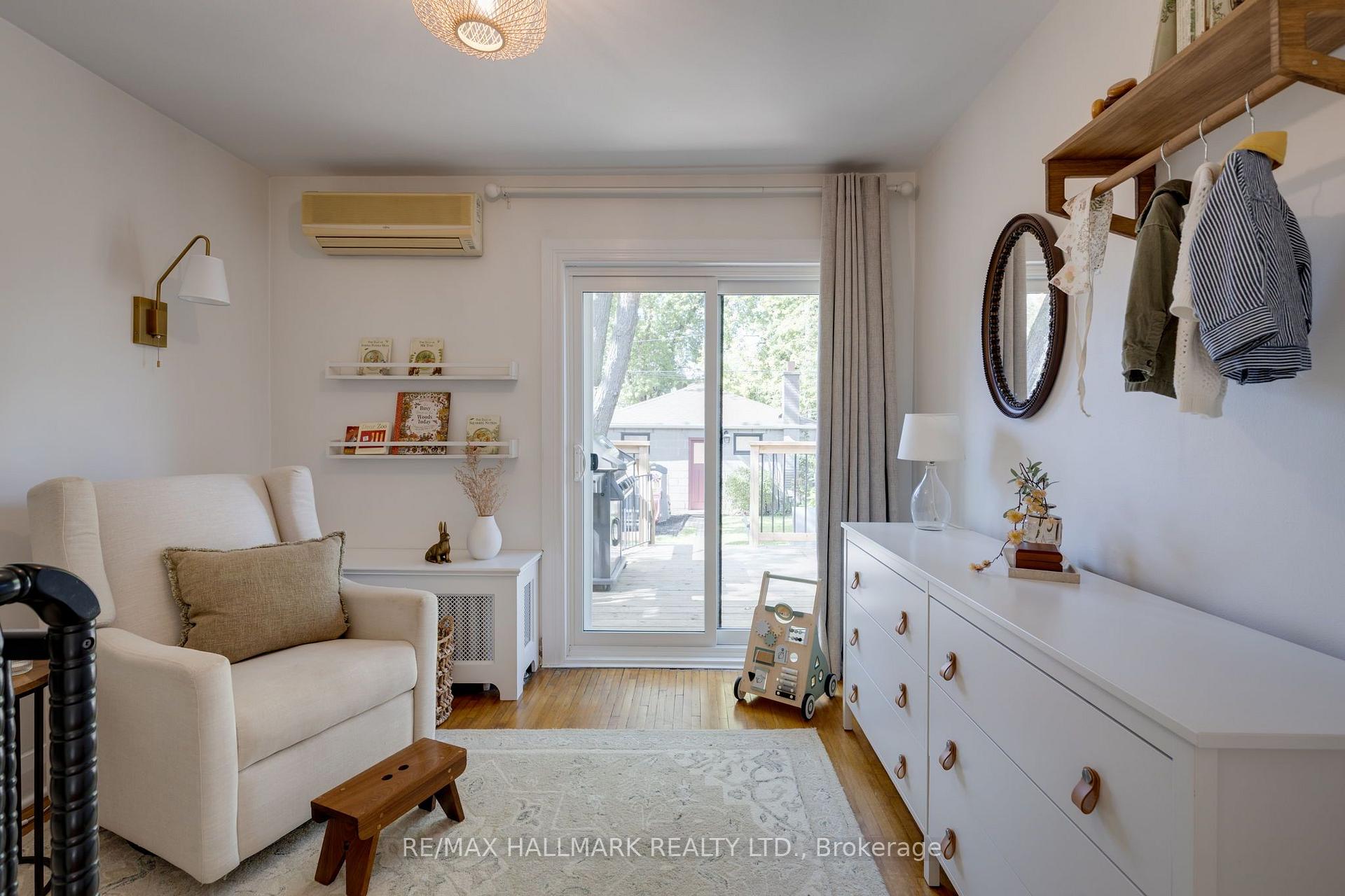 Photo 13 of 28 Thora Avenue, Scarborough, Oakridge — HOMEH