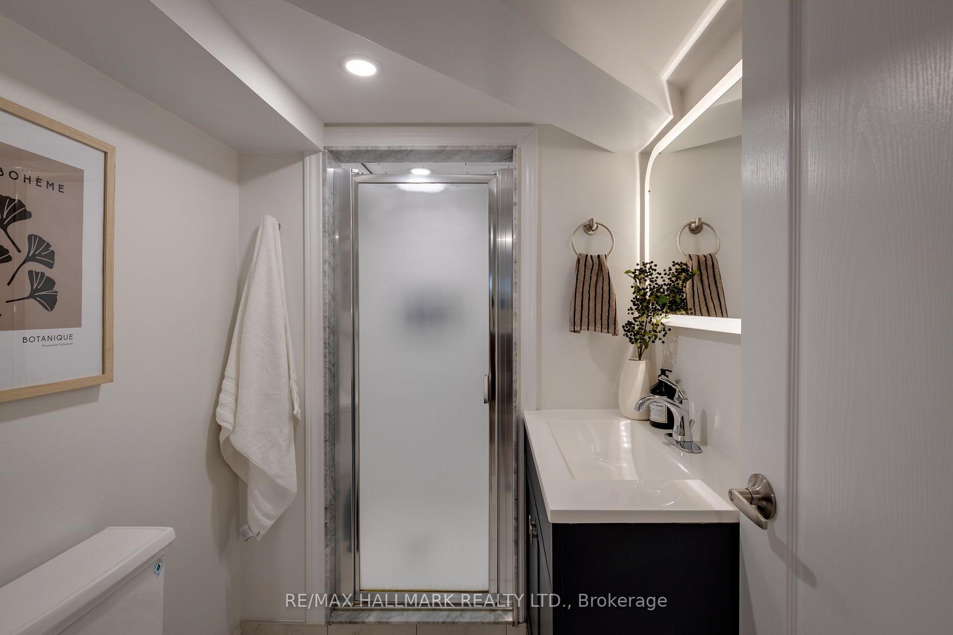 Photo 19 of 28 Thora Avenue, Scarborough, Oakridge — HOMEH