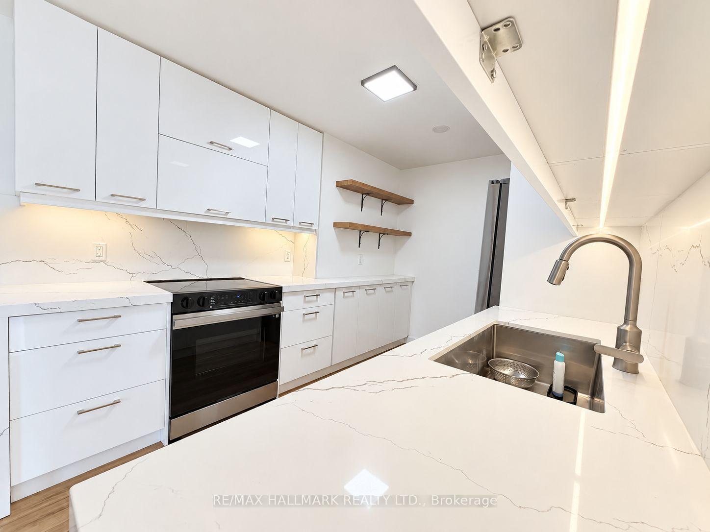 Photo 8 of 23 Ironshield Crescent, Markham, Royal Orchard — HOMEH