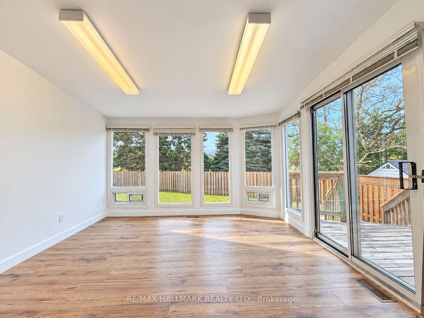 Photo 11 of 23 Ironshield Crescent, Markham, Royal Orchard — HOMEH
