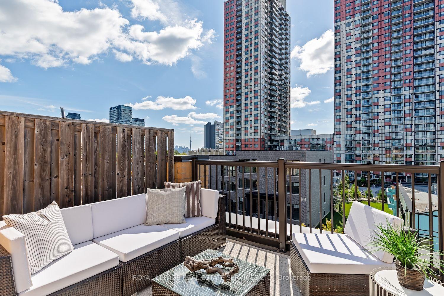 Photo 33 of Unit 227, 7 Foundry Avenue, Toronto, Dovercourt-Wallace Emerson-Junction — HOMEH