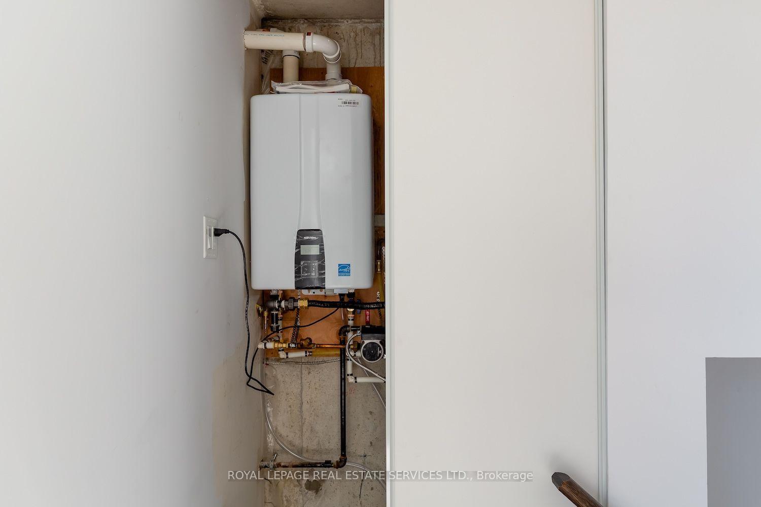Photo 35 of Unit 227, 7 Foundry Avenue, Toronto, Dovercourt-Wallace Emerson-Junction — HOMEH