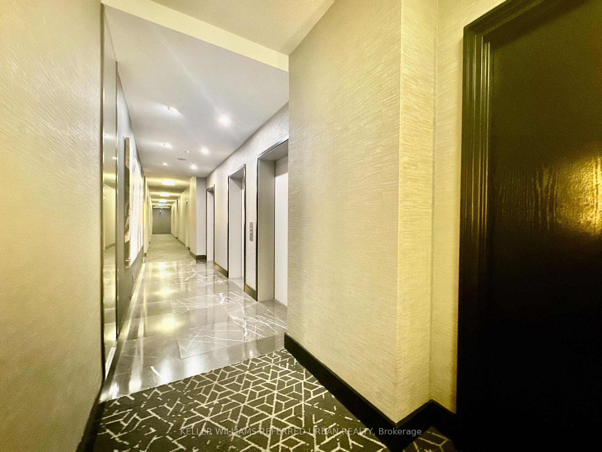 Photo 7 of Unit PH 3705, 8 Park Road, Toronto, Rosedale-Moore Park — HOMEH