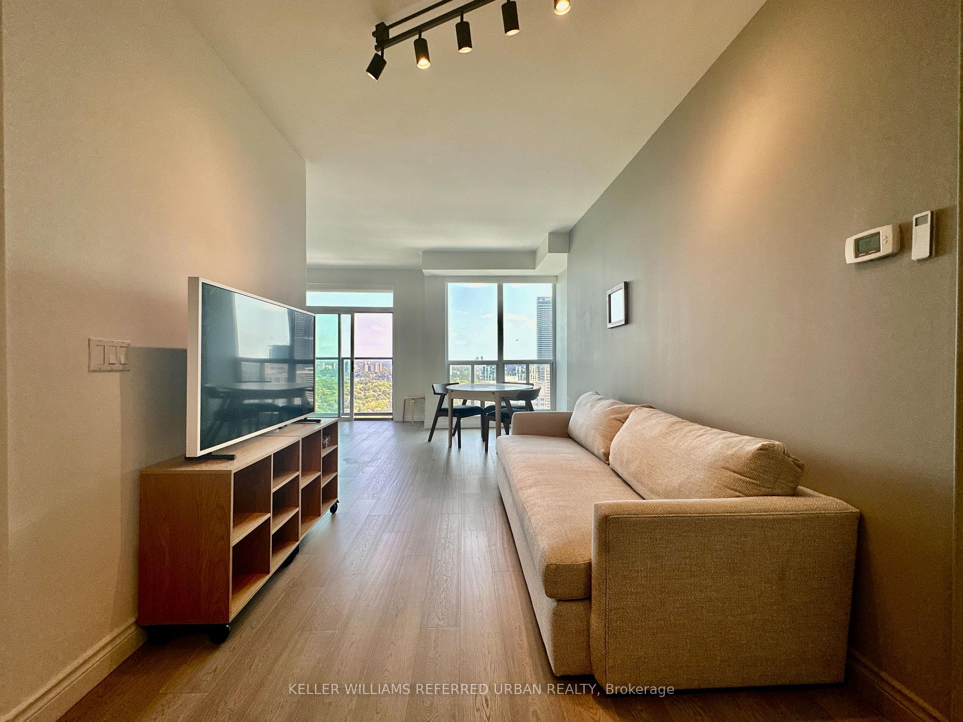 Photo 10 of Unit PH 3705, 8 Park Road, Toronto, Rosedale-Moore Park — HOMEH