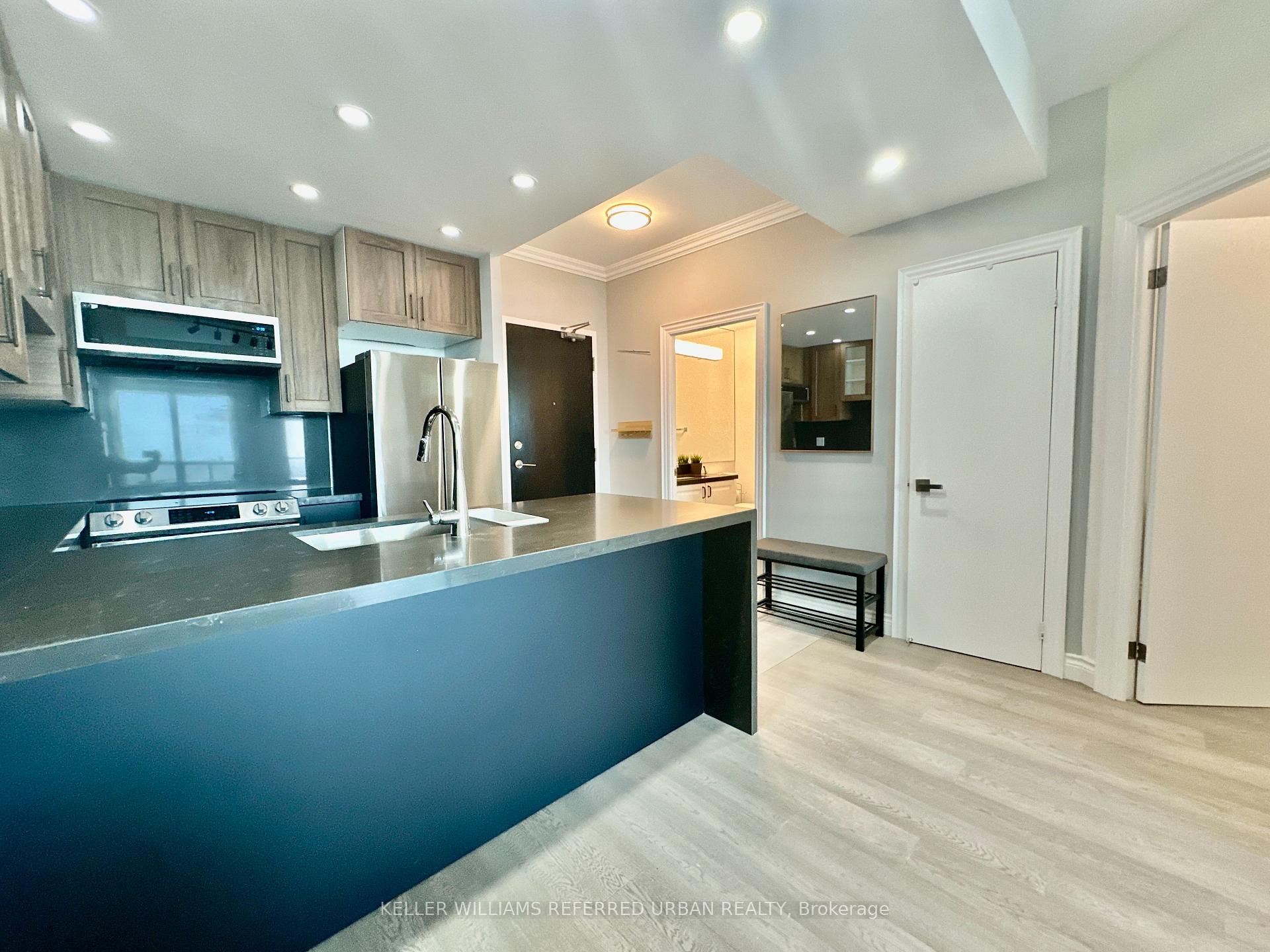 Photo 11 of Unit PH 3705, 8 Park Road, Toronto, Rosedale-Moore Park — HOMEH