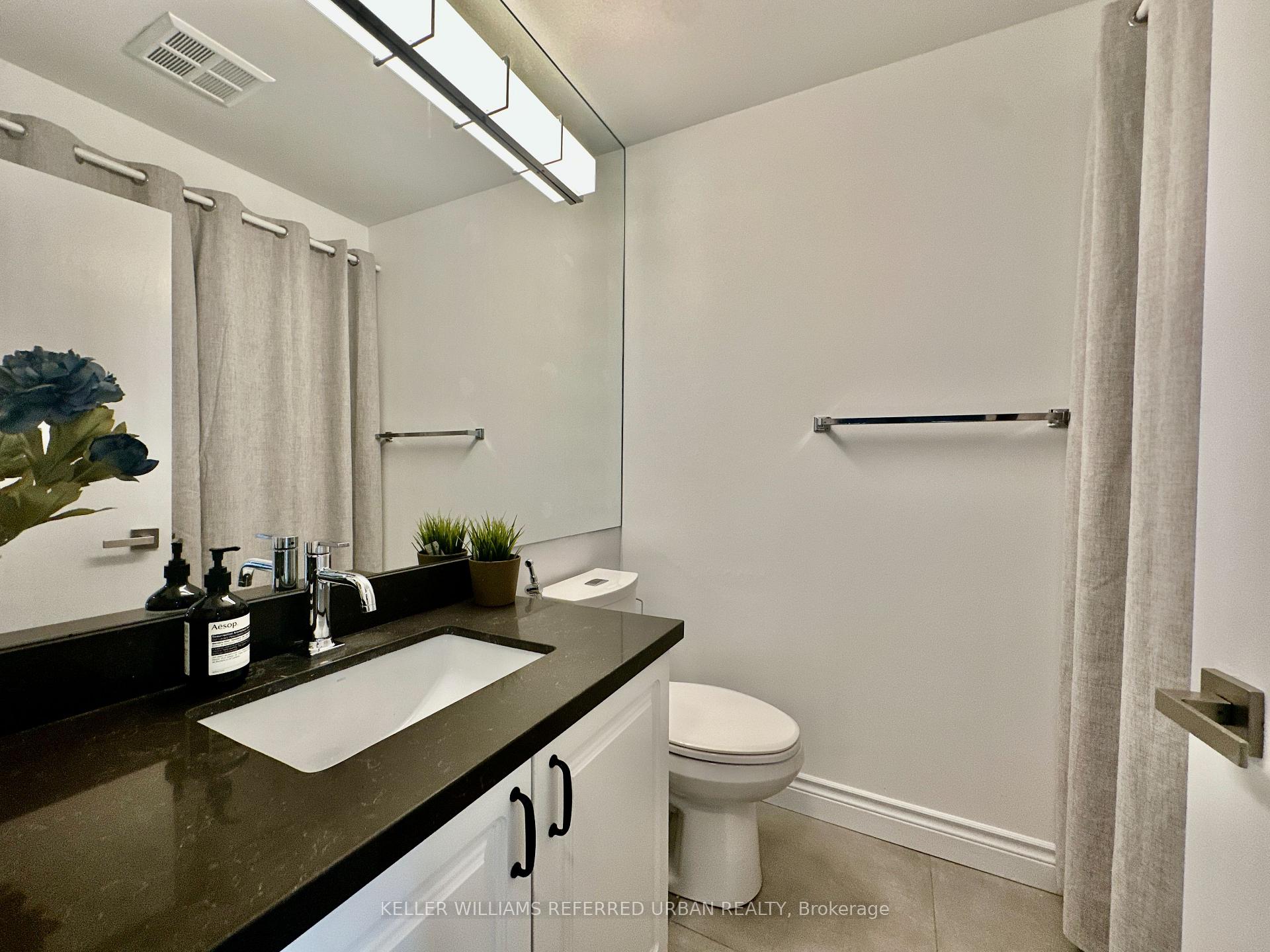 Photo 27 of Unit PH 3705, 8 Park Road, Toronto, Rosedale-Moore Park — HOMEH
