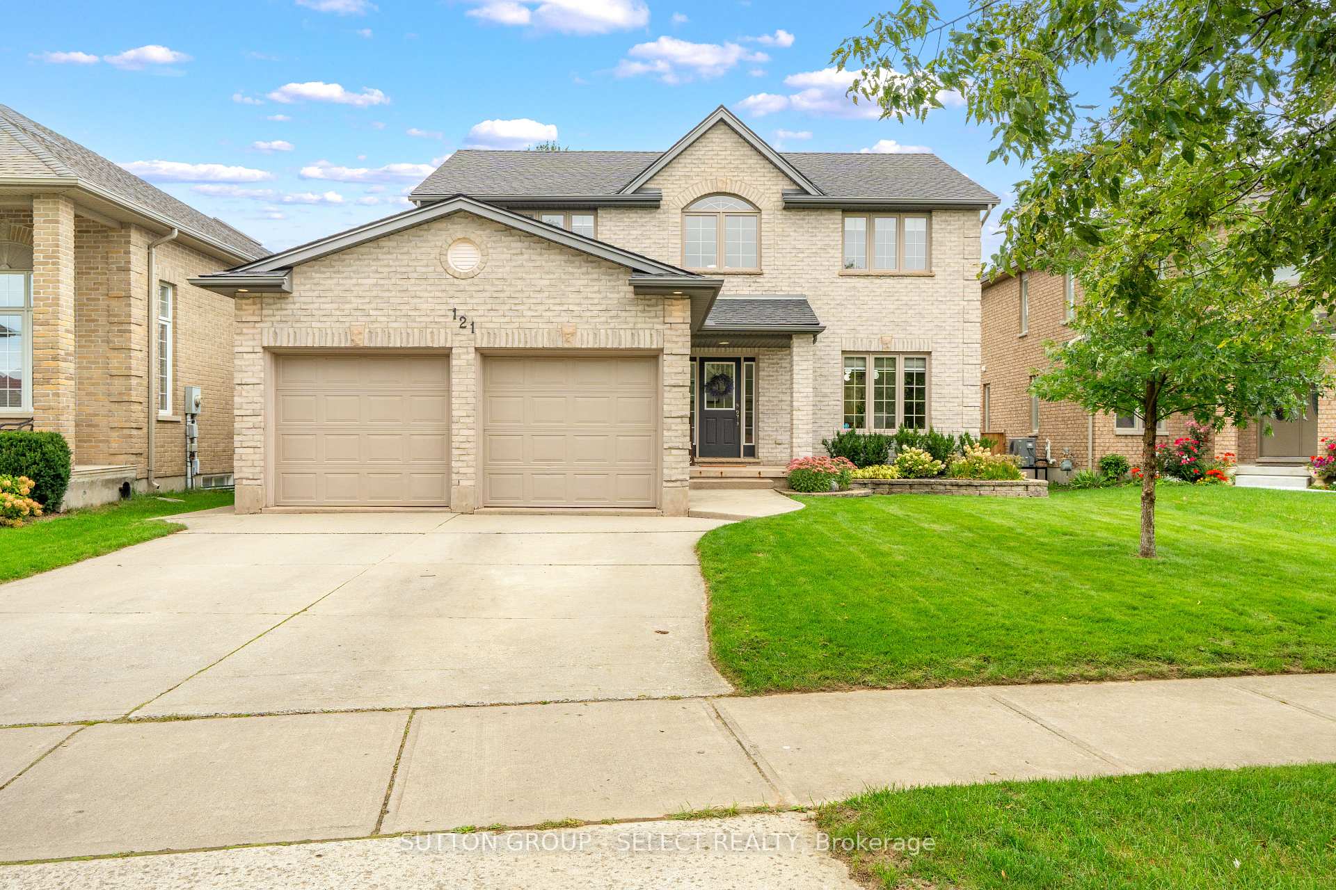 Photo of 121 Tanoak Drive