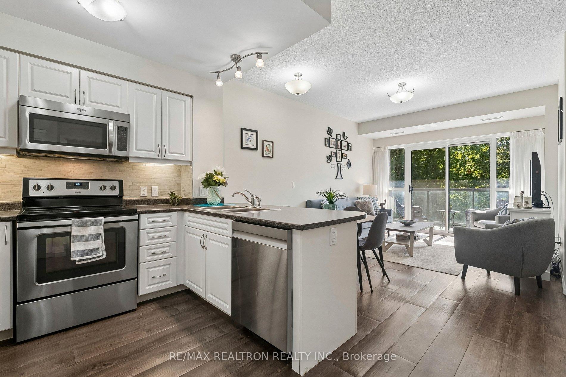 Photo 10 of Unit 208, 400 William Graham Road, Aurora, Rural Aurora — HOMEH