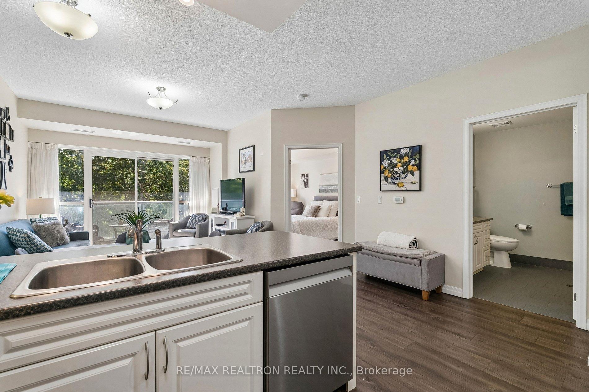 Photo 14 of Unit 208, 400 William Graham Road, Aurora, Rural Aurora — HOMEH