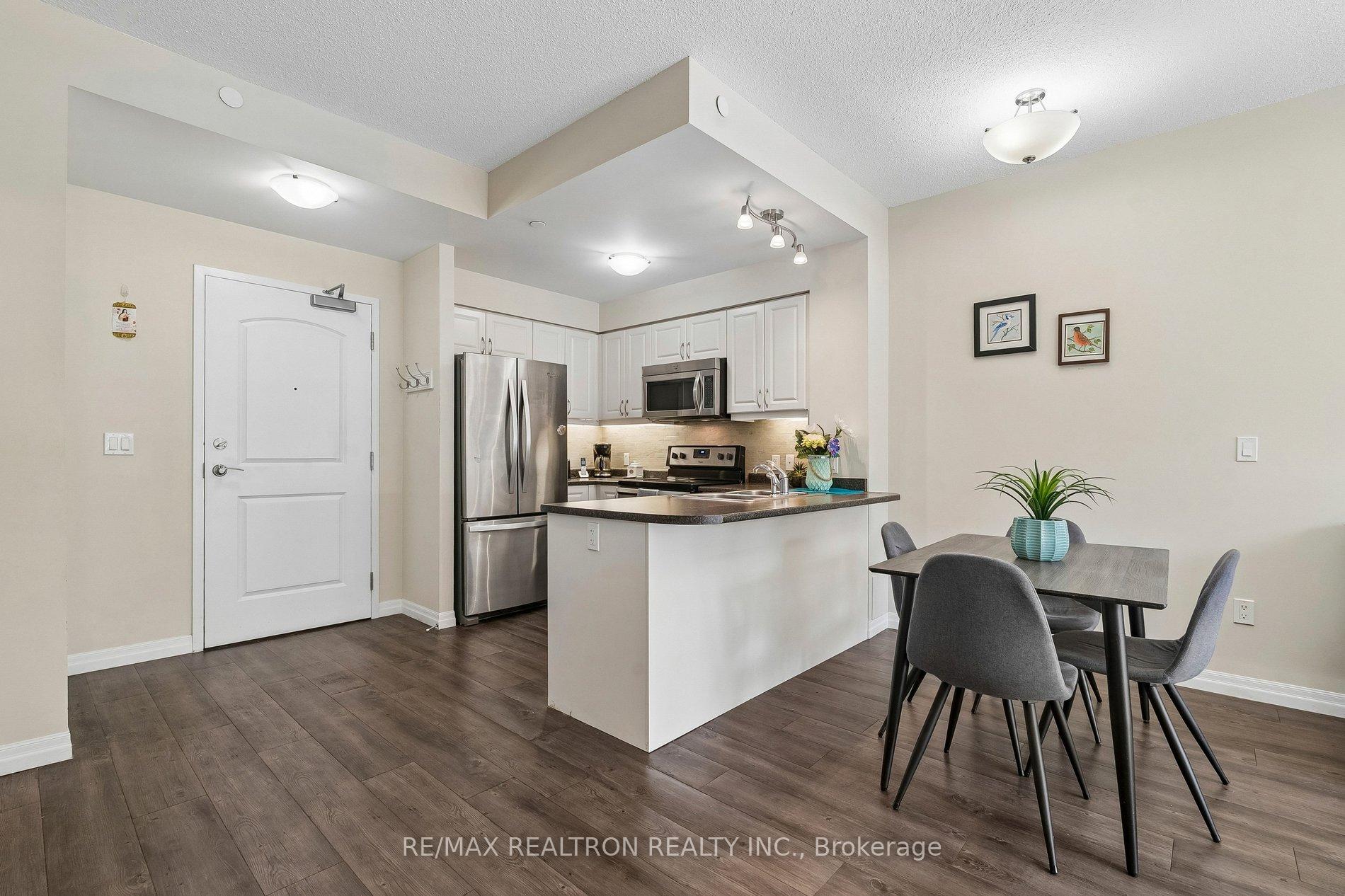 Photo 16 of Unit 208, 400 William Graham Road, Aurora, Rural Aurora — HOMEH