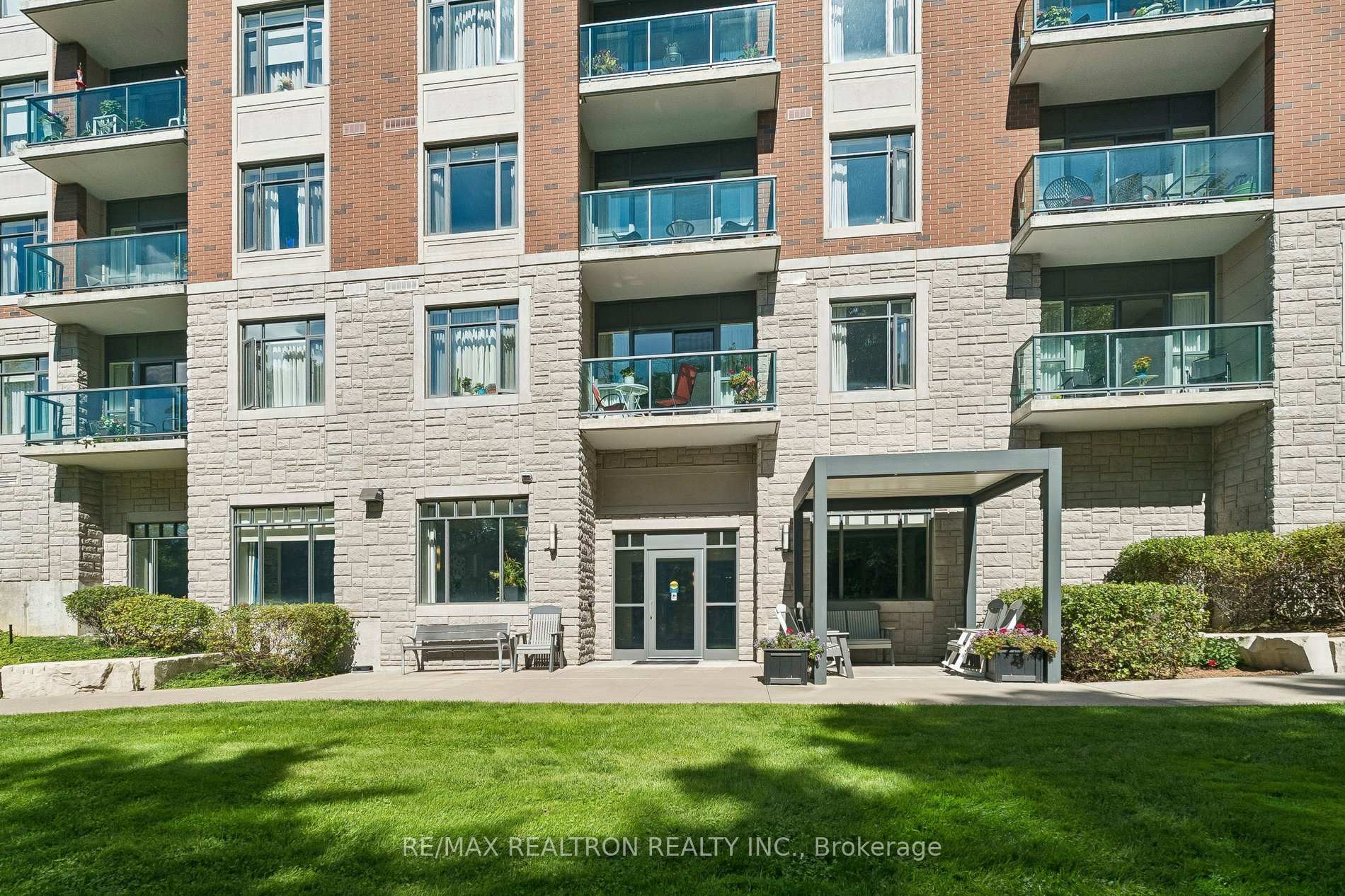 Photo 26 of Unit 208, 400 William Graham Road, Aurora, Rural Aurora — HOMEH