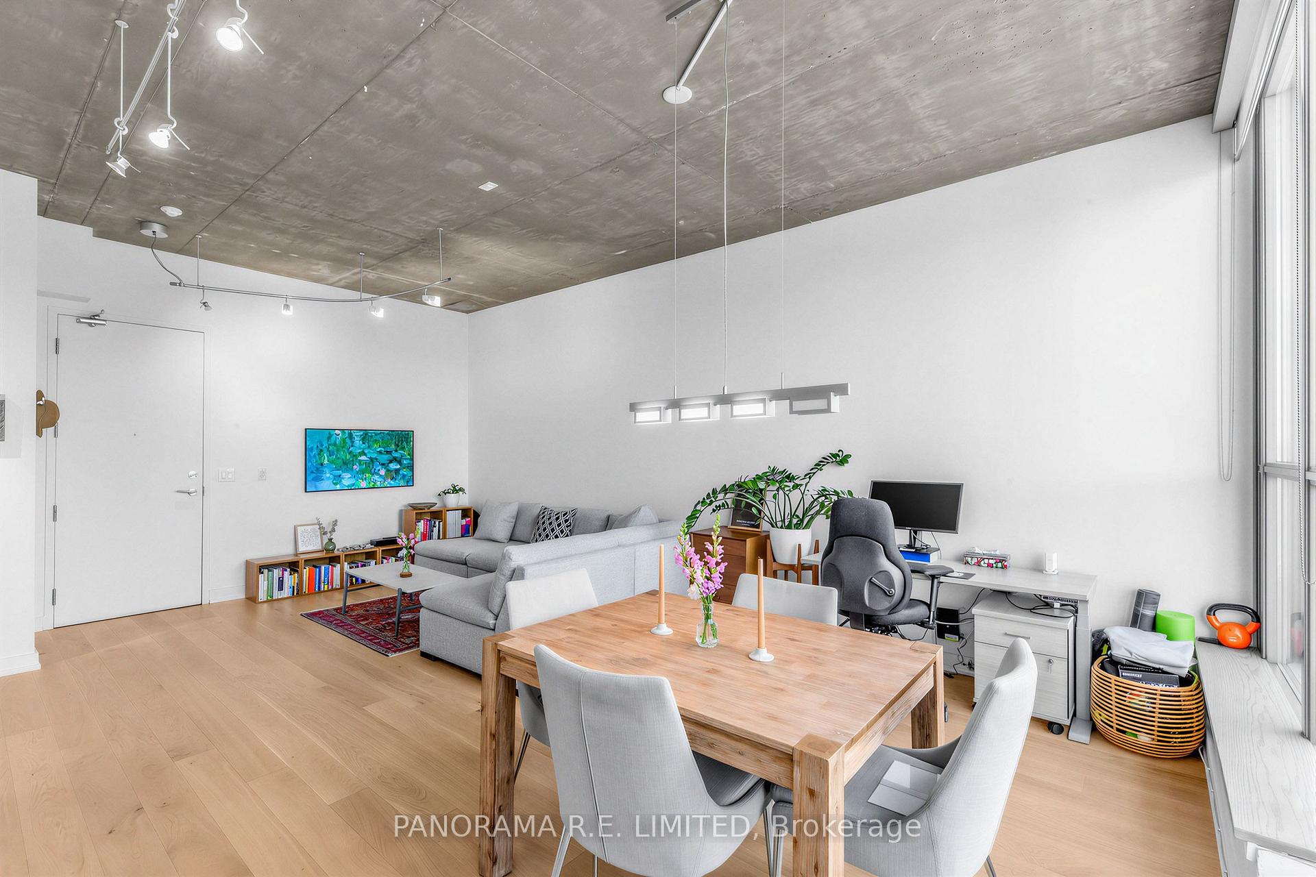 Photo 12 of Unit 1013, 60 Bathurst Street, Toronto, Niagara — HOMEH