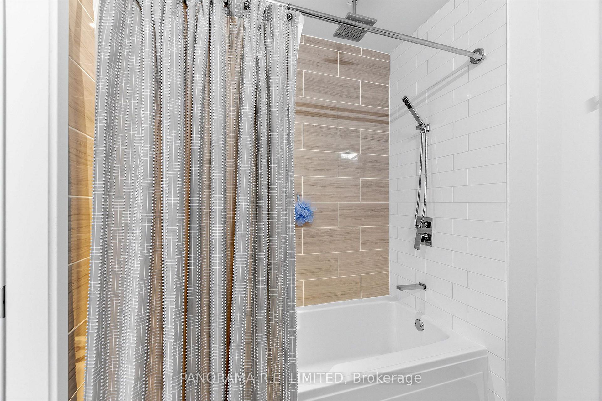 Photo 19 of Unit 1013, 60 Bathurst Street, Toronto, Niagara — HOMEH