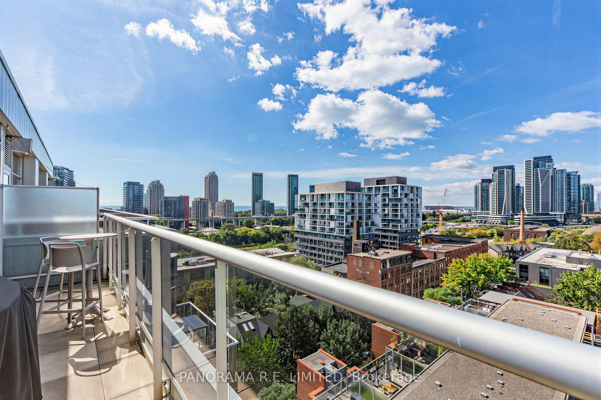 Photo 15 of Unit 1013, 60 Bathurst Street, Toronto, Niagara — HOMEH