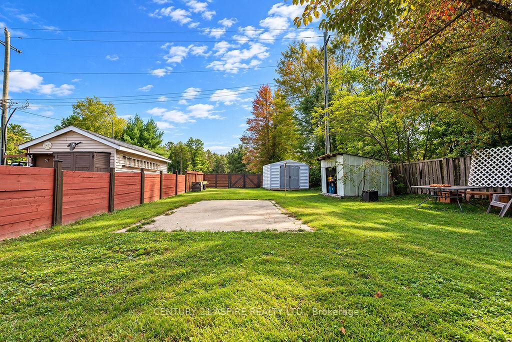 Photo 7 of 87 Algonquin St Street, Deep River, Deep River — HOMEH