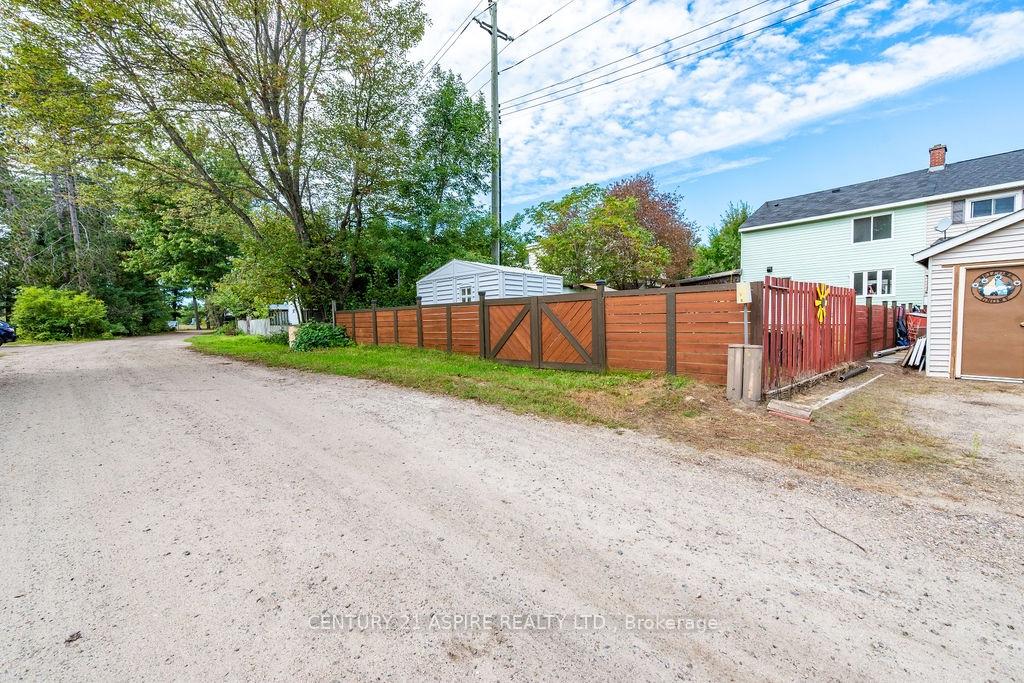 Photo 8 of 87 Algonquin St Street, Deep River, Deep River — HOMEH