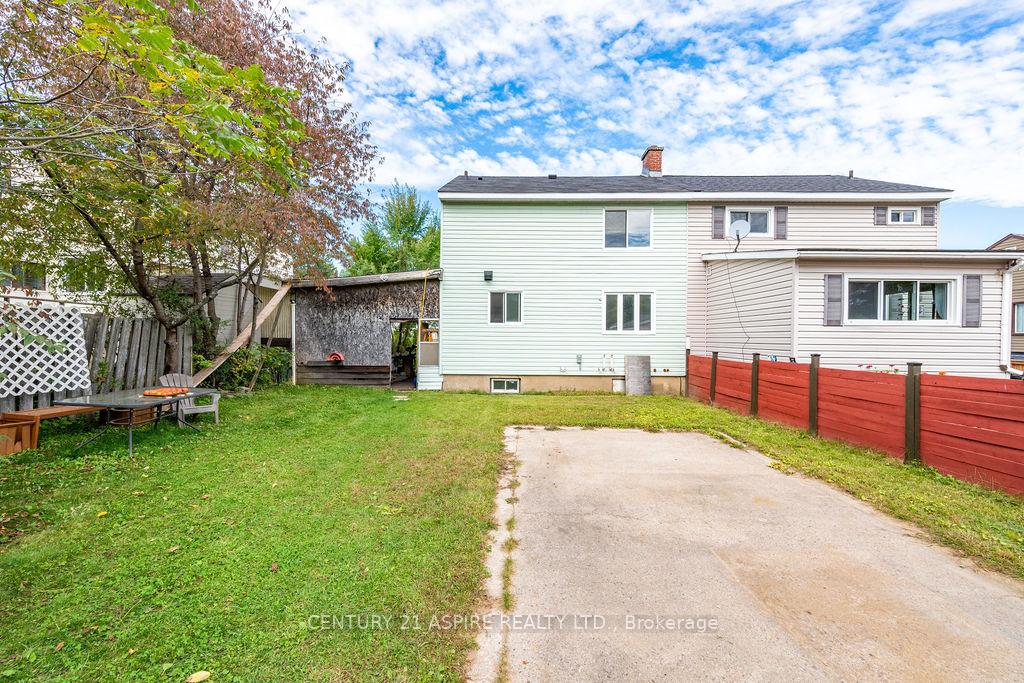 Photo 10 of 87 Algonquin St Street, Deep River, Deep River — HOMEH