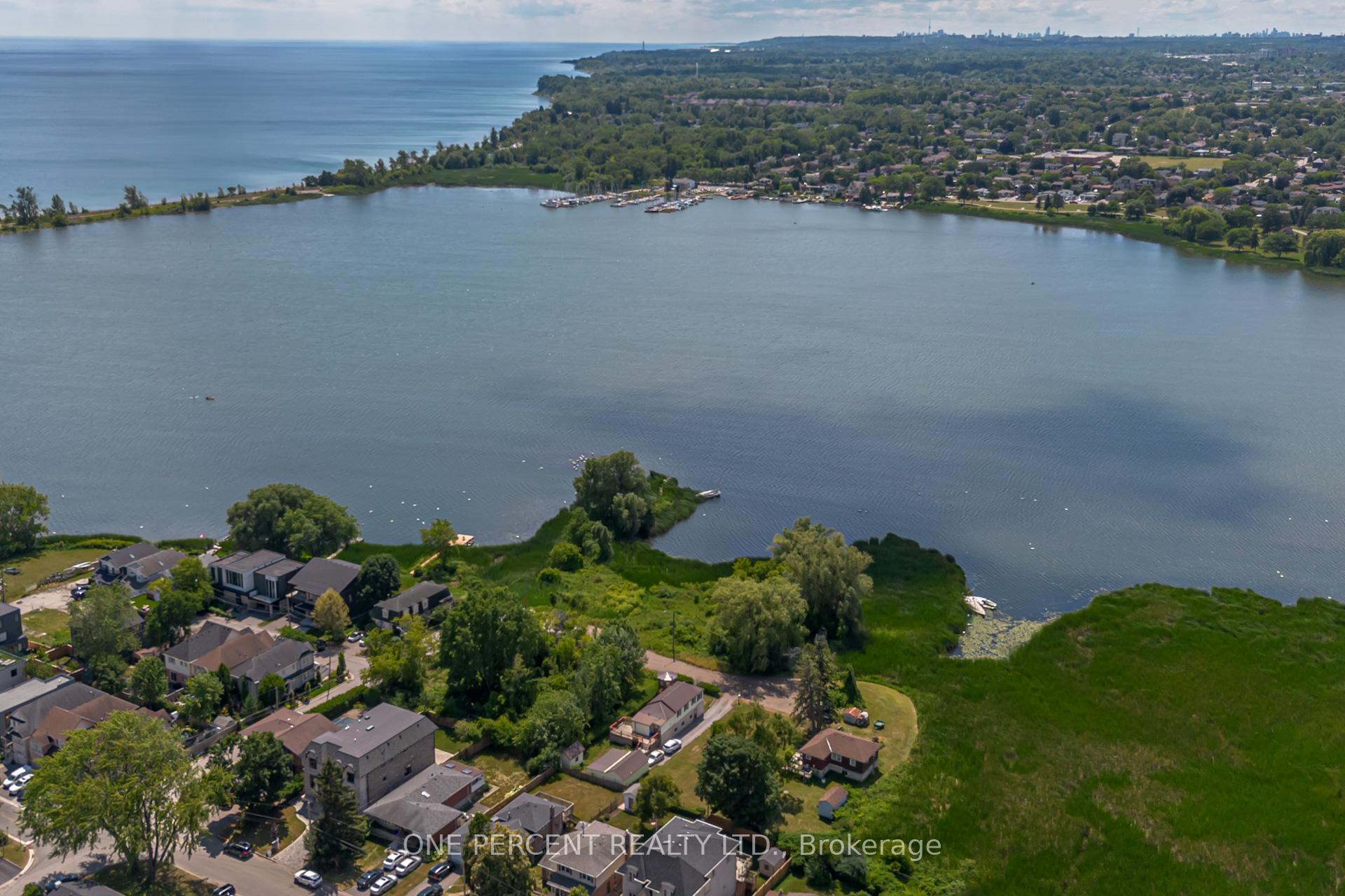 Photo 6 of 809 St. Martins Drive, Pickering, Bay Ridges — HOMEH