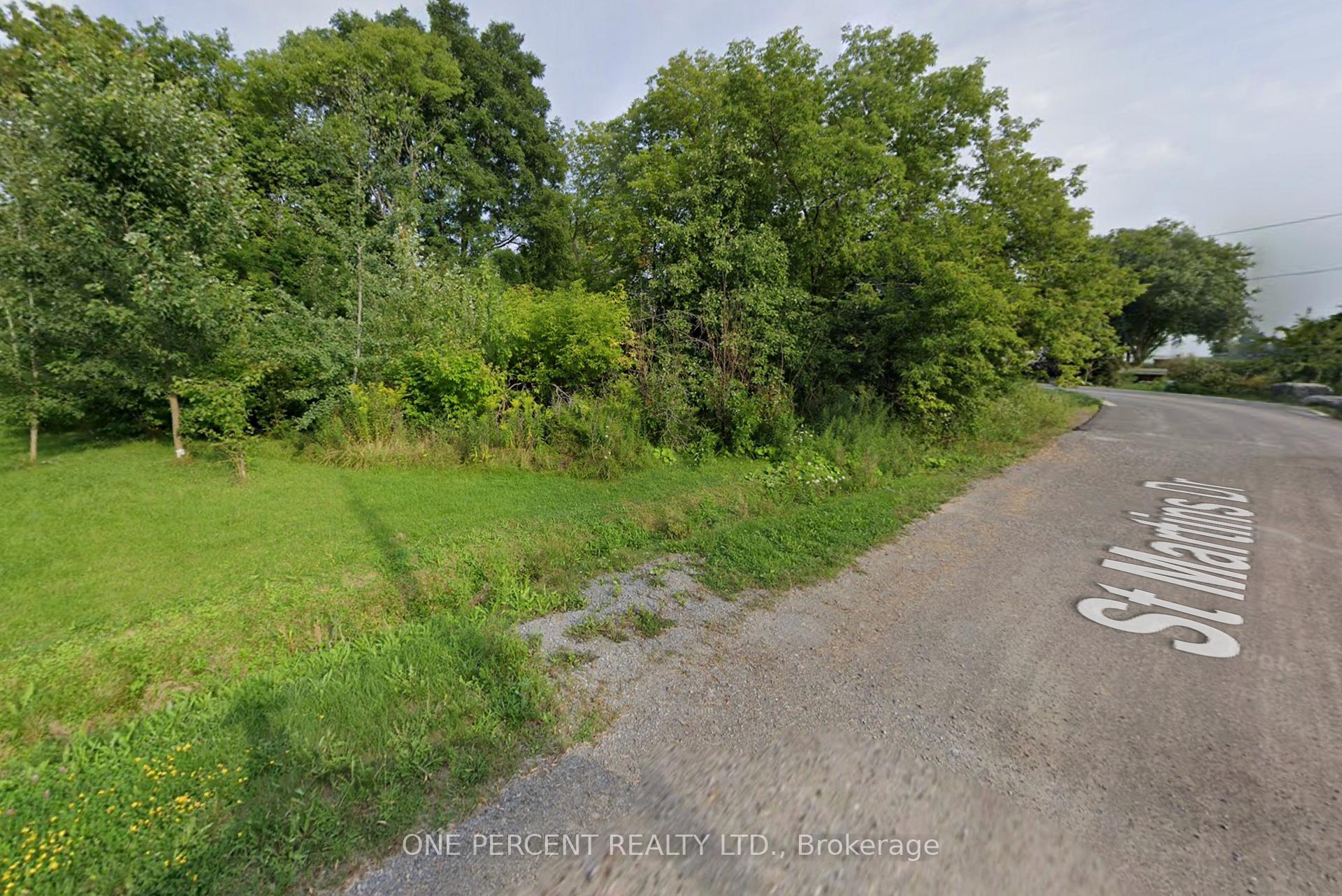 Photo 4 of 805 St. Martins Drive, Pickering, Bay Ridges — HOMEH