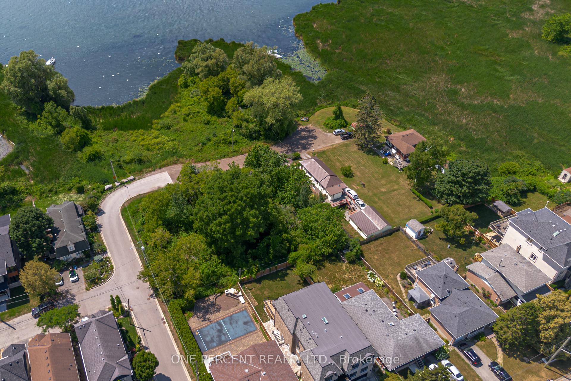 Photo 6 of 805 St. Martins Drive, Pickering, Bay Ridges — HOMEH