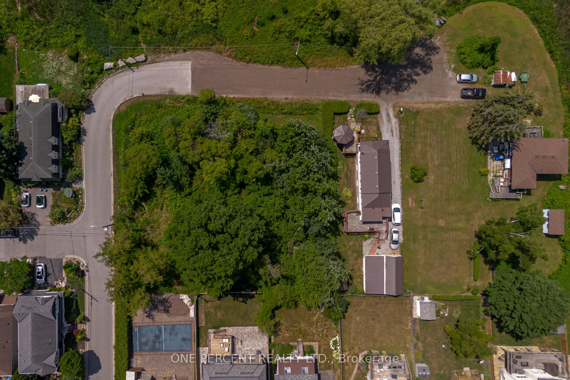 Photo 12 of 805 St. Martins Drive, Pickering, Bay Ridges — HOMEH