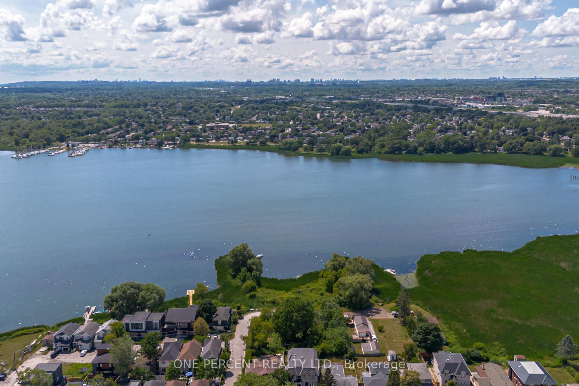 Photo 14 of 805 St. Martins Drive, Pickering, Bay Ridges — HOMEH