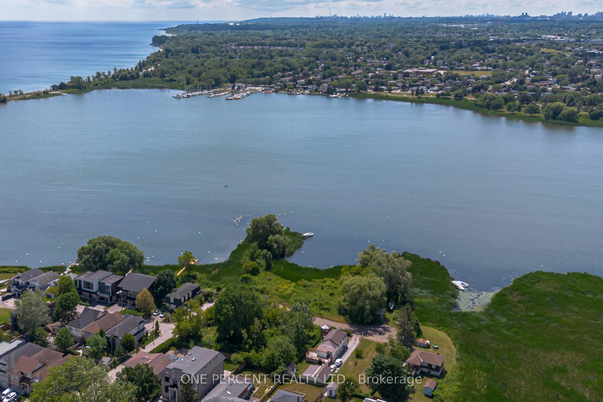 Photo 15 of 805 St. Martins Drive, Pickering, Bay Ridges — HOMEH