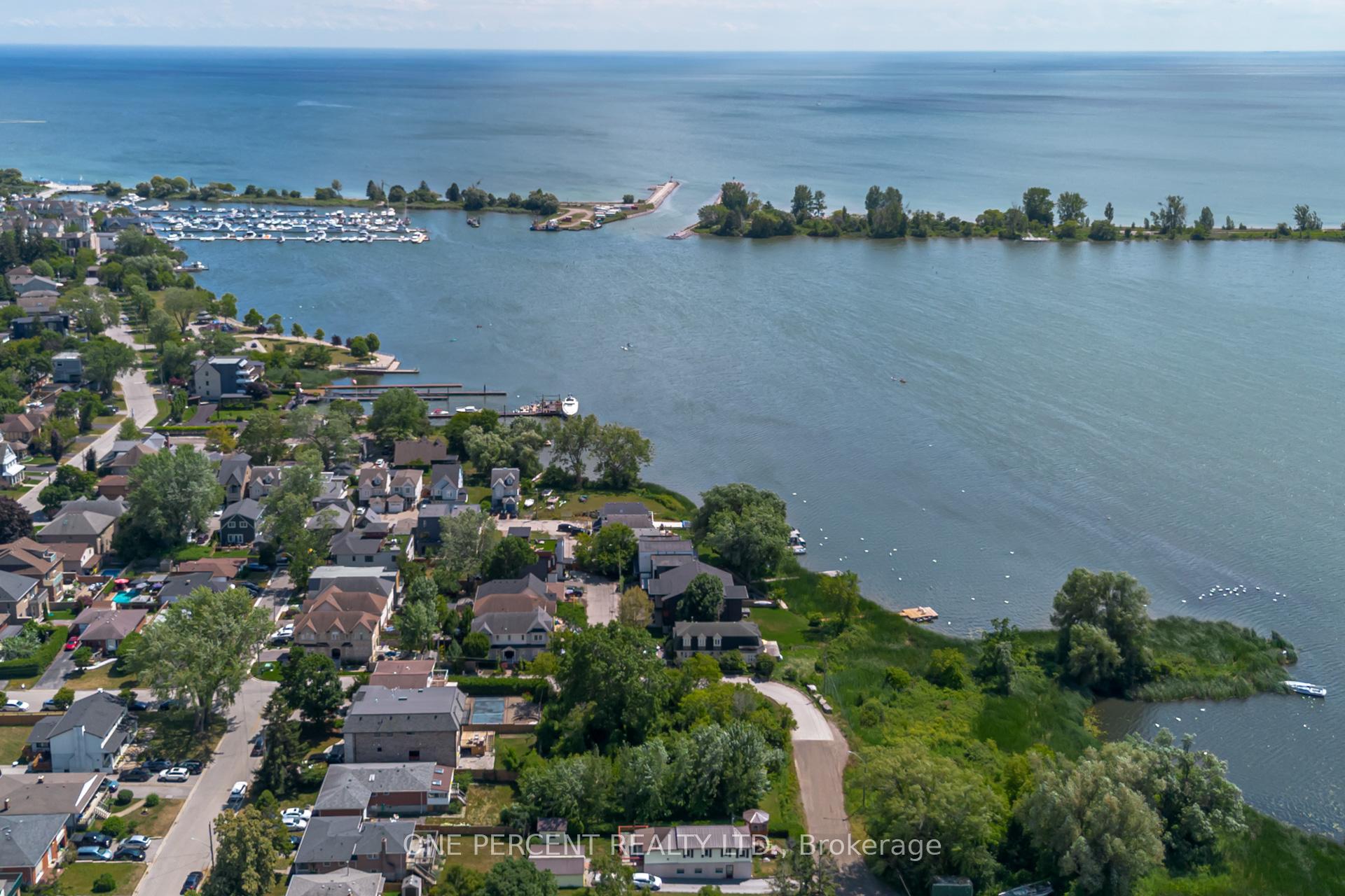 Photo 18 of 805 St. Martins Drive, Pickering, Bay Ridges — HOMEH