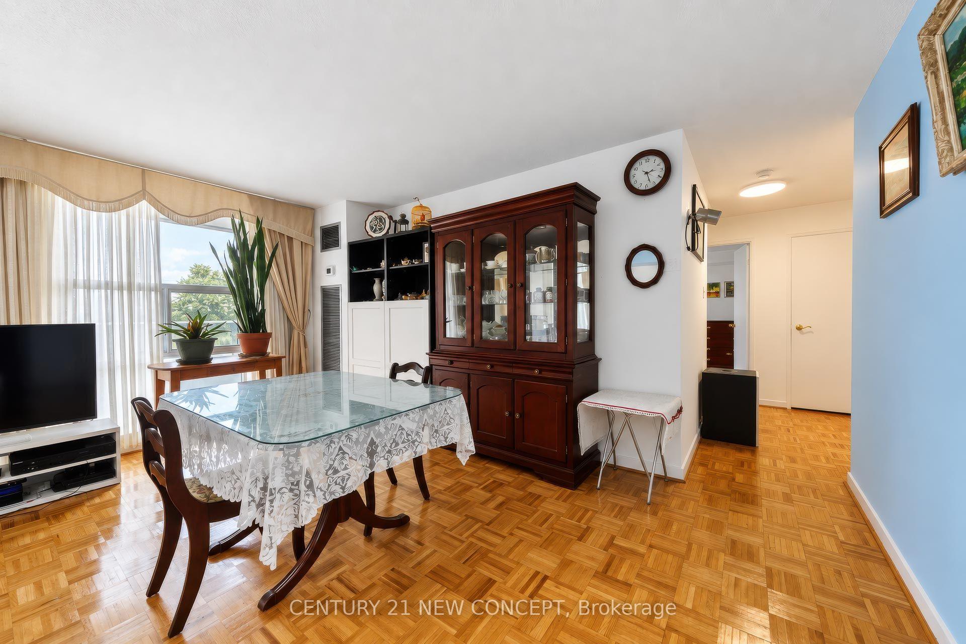 Photo 10 of Unit 606, 60 Inverlochy Boulevard, Markham, Royal Orchard — HOMEH