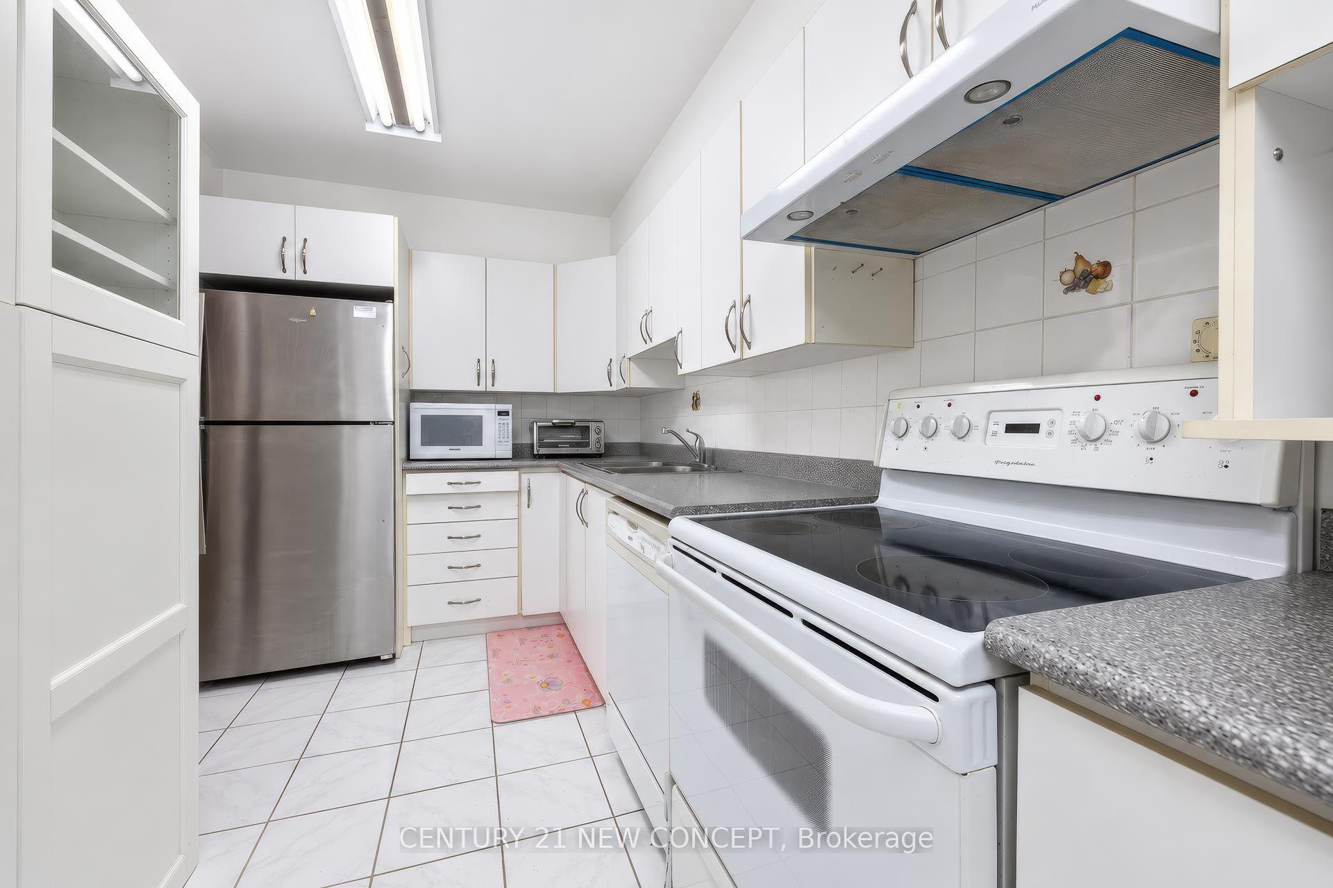 Photo 14 of Unit 606, 60 Inverlochy Boulevard, Markham, Royal Orchard — HOMEH
