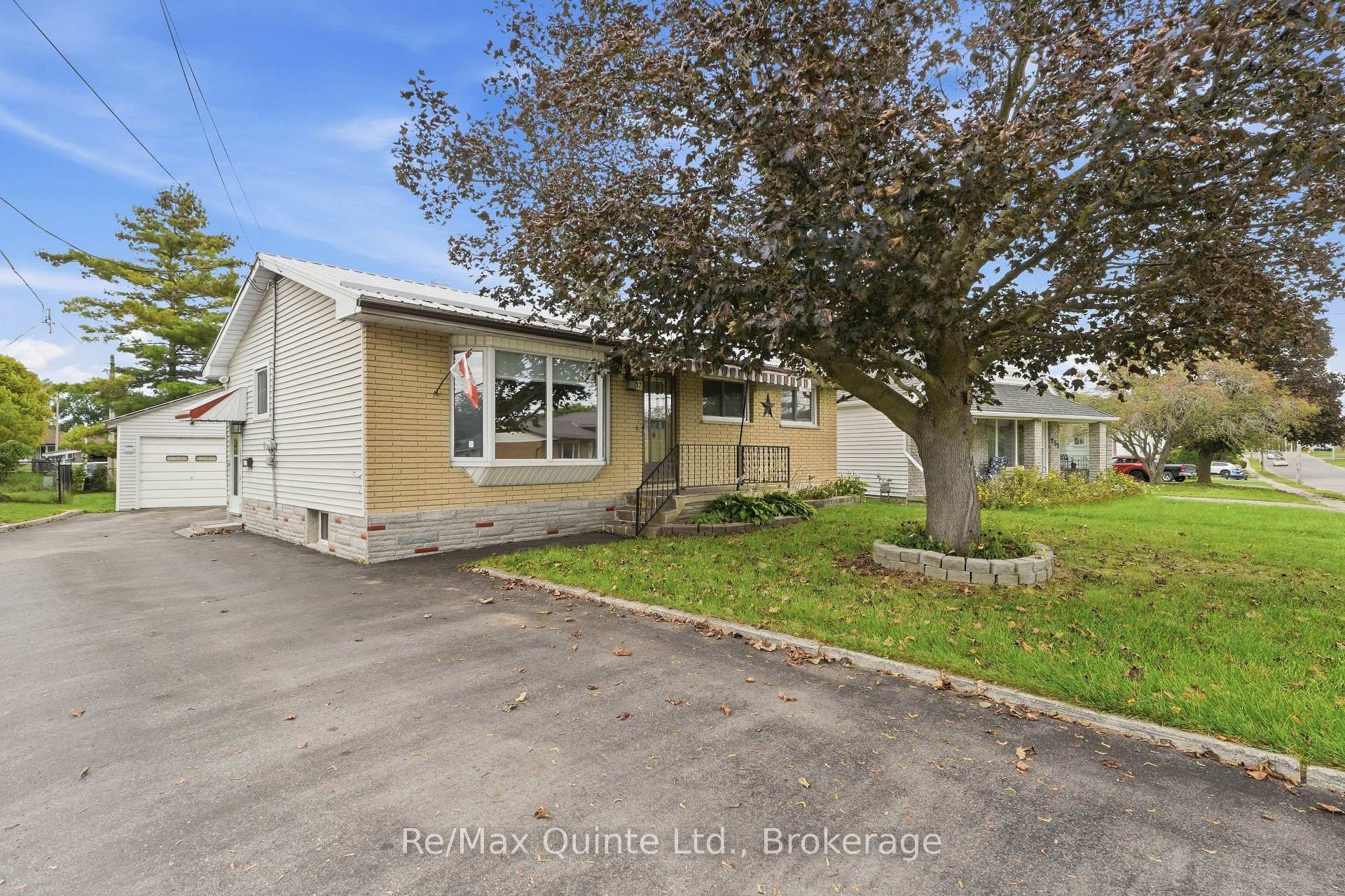 Photo 1 of 237 Byron Street, Quinte West, Trenton Ward — HOMEH