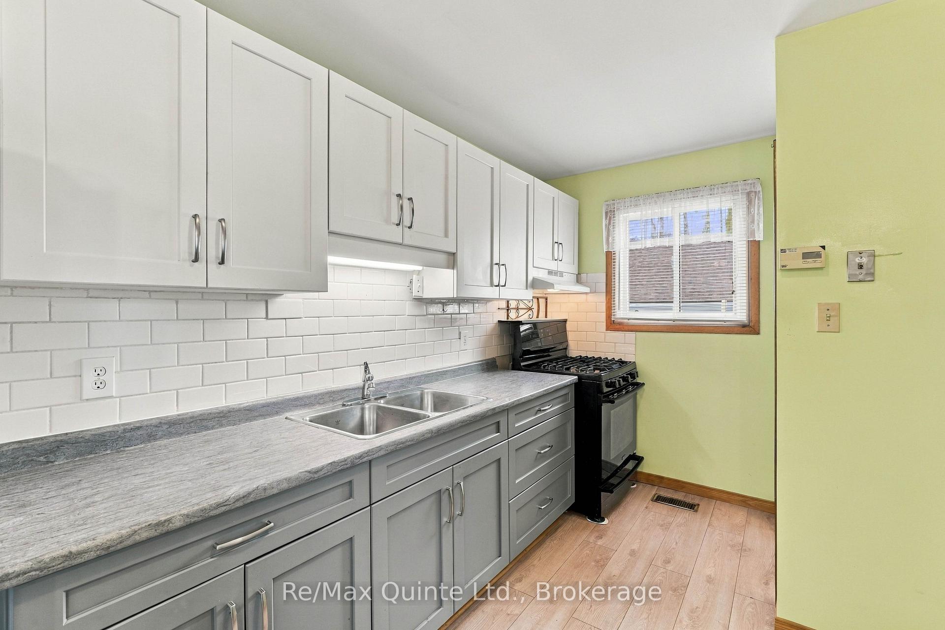 Photo 6 of 237 Byron Street, Quinte West, Trenton Ward — HOMEH