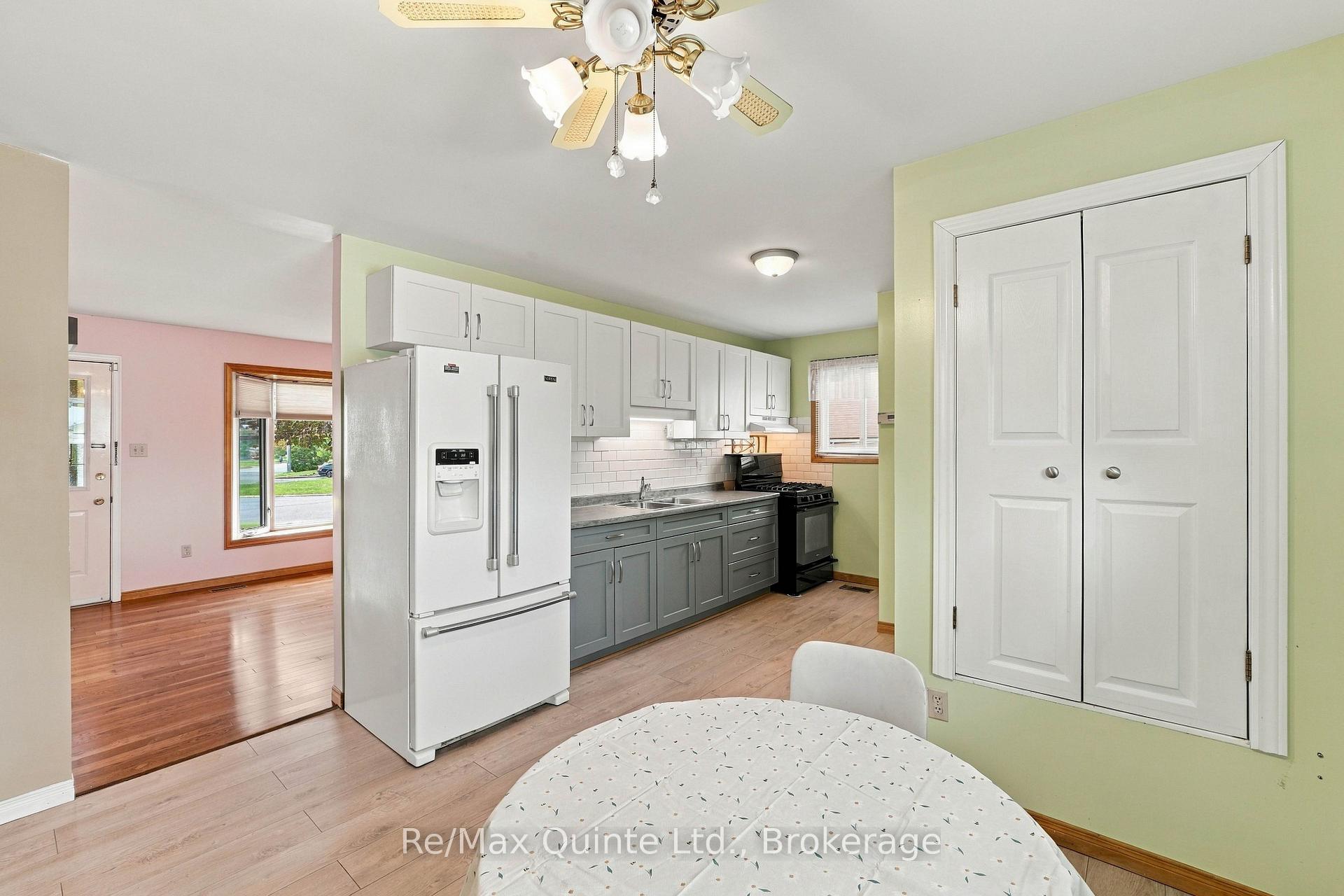 Photo 8 of 237 Byron Street, Quinte West, Trenton Ward — HOMEH