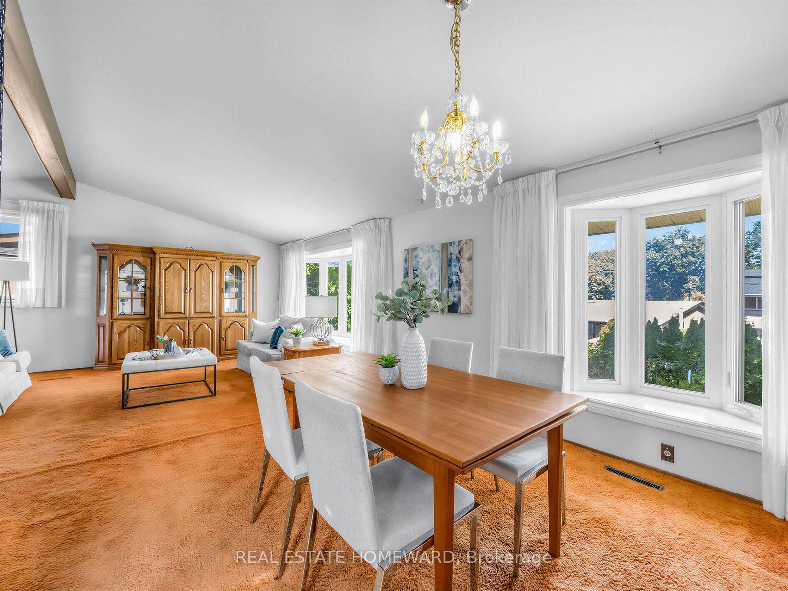 Photo 3 of 32 Highbrook Drive, Scarborough, Bendale — HOMEH