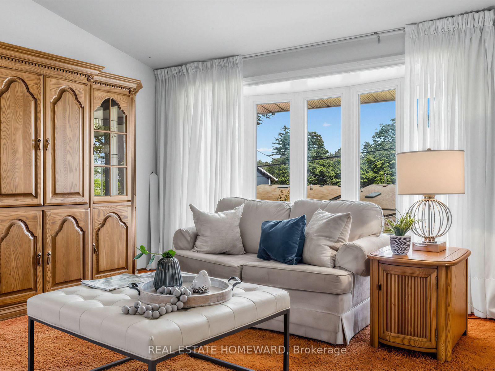 Photo 8 of 32 Highbrook Drive, Scarborough, Bendale — HOMEH